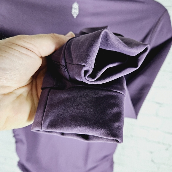 FREE PEOPLE FP MOVEMENT | Wonderland Warmth ¼ zip long sleeve mid layer pullover - Picture 4 of 10